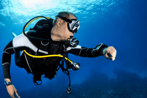 How to Choose the Perfect Dive Computer for Scuba Diving